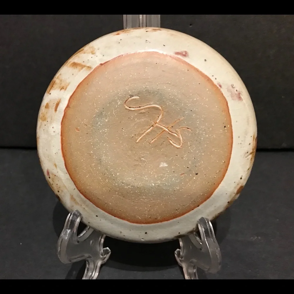Art Pottery Artist Signed Whimsical Kitty Cat Face Glazed Bowl Dish.